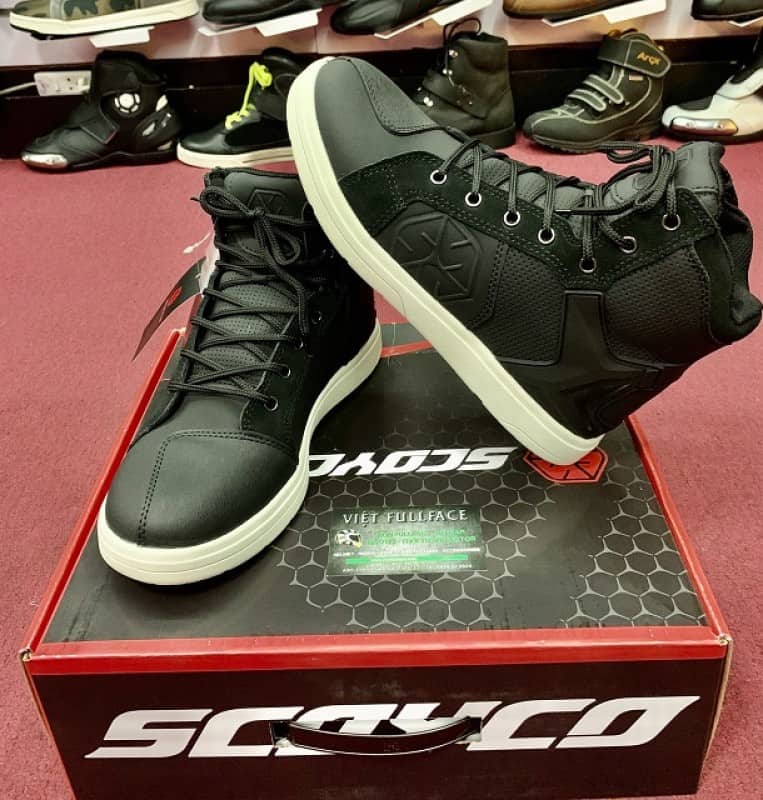 Scoyco MT040WP - Giày bảo vệ chống nước.